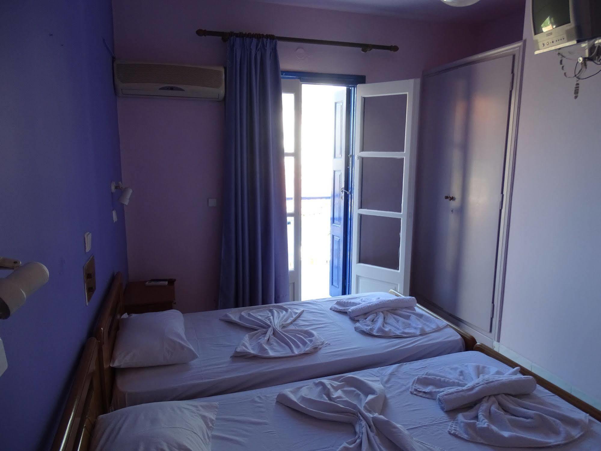 Hotel Mariona ピタゴリオ エクステリア 写真